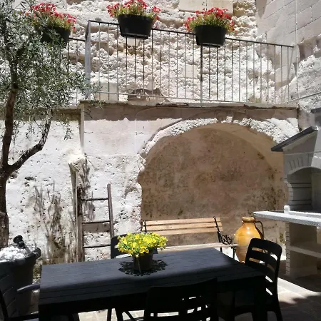 Sassi Sotto Le Stelle * Matera